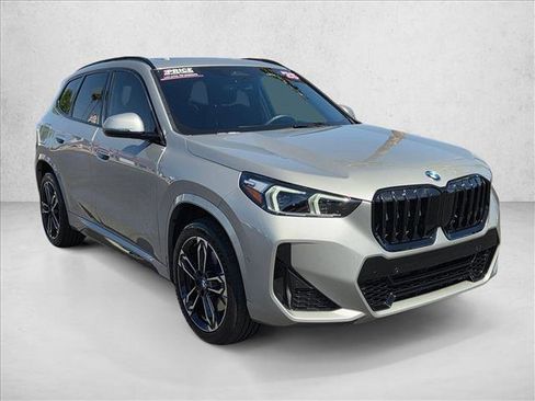 Used 2025 BMW X1 xDrive28i w/ M Sport Package AWD/4WD image 3