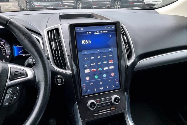 Used 2021 Ford Edge Titanium w/ Equipment Group 301A FWD image 6