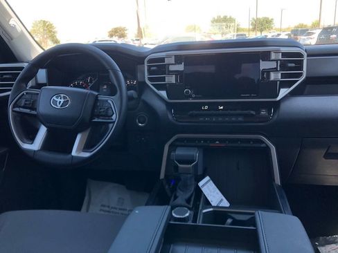 Used 2024 Toyota Tundra SR5 AWD/4WD image 12