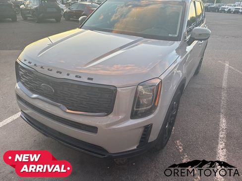 Used 2021 Kia Telluride EX w/ EX Premium Package image 16