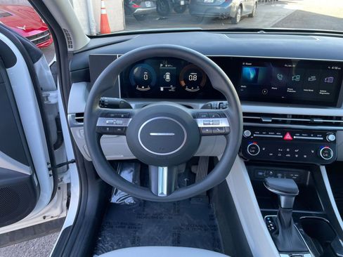 Used 2025 Hyundai Tucson SEL image 30