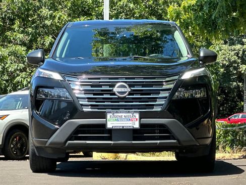 Used 2024 Nissan Rogue S AWD/4WD image 10