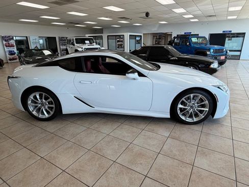 Used 2018 Lexus LC 500 Coupe w/ Touring Package RWD image 3