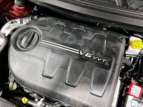 Used 2019 Jeep Cherokee Limited image 32