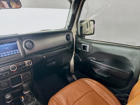 Used 2022 Jeep Wrangler Unlimited Sport image 21