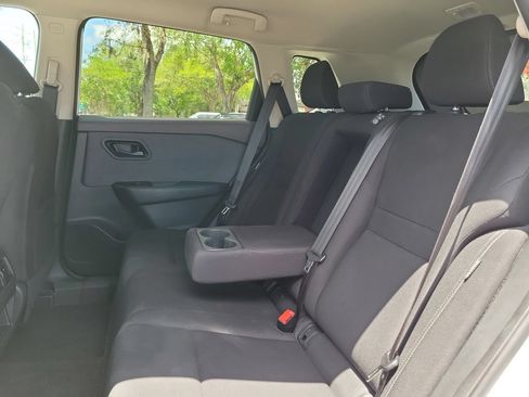 Used 2023 Nissan Rogue S FWD image 12