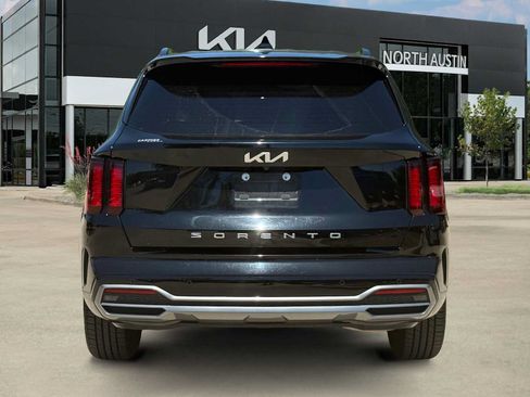 Certified 2022 Kia Sorento S FWD image 7