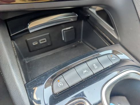 Used 2022 Buick Envision Preferred w/ Safety Package FWD image 15