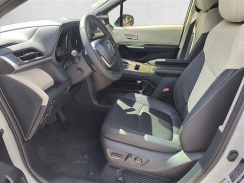 New 2026 Toyota Sienna Limited FWD image 13