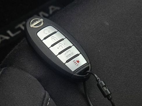 Used 2024 Nissan Altima 2.5 SV image 31
