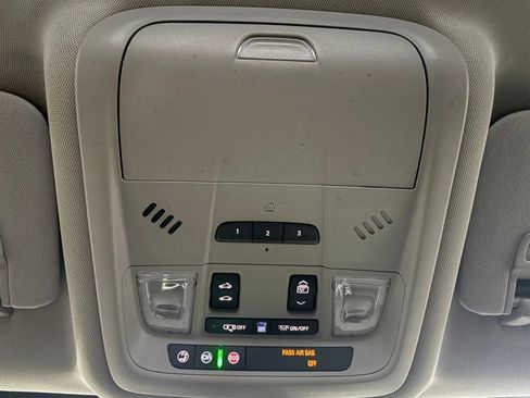 Used 2018 Chevrolet Equinox Premier AWD/4WD image 30