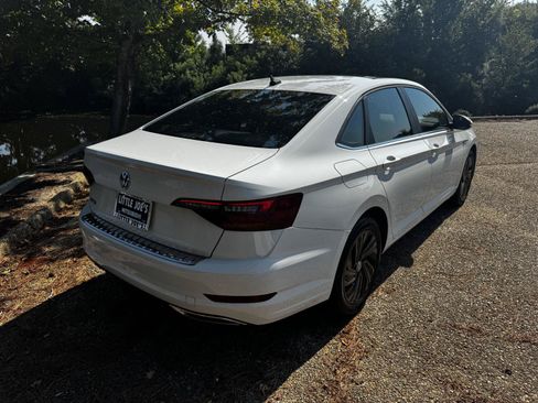 Used 2019 Volkswagen Jetta SEL Premium FWD image 5
