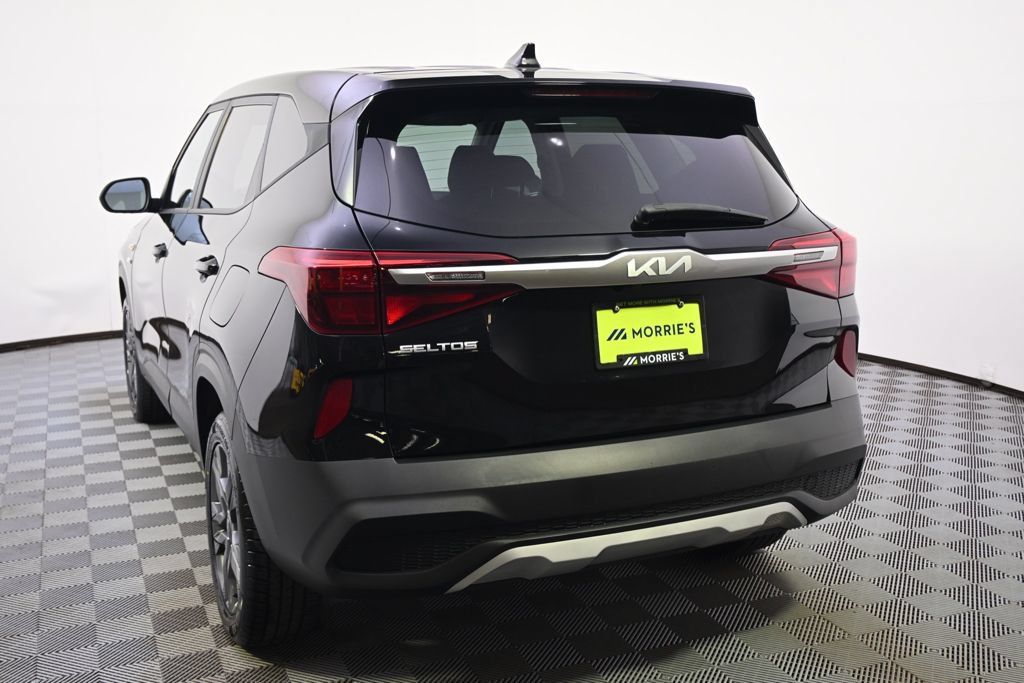 Used 2023 Kia Seltos LX AWD/4WD image 4