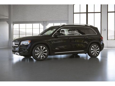 Certified 2023 Mercedes-Benz GLB 250 4MATIC image 38