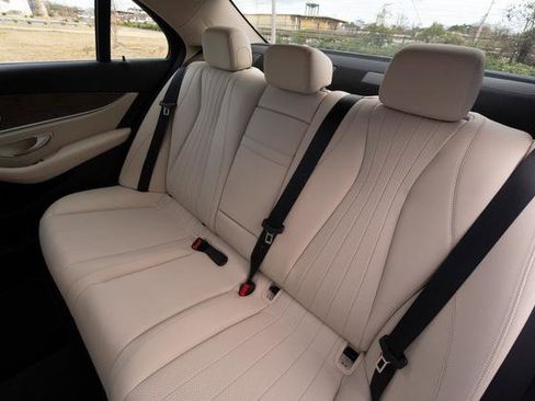 Used 2020 Mercedes-Benz E 350 Sedan image 29