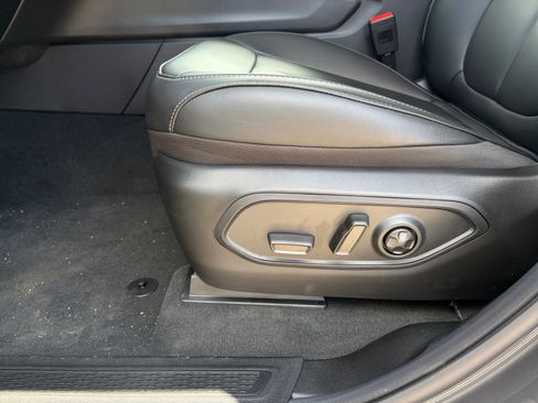 New 2026 Jeep Grand Cherokee L Limited AWD/4WD image 16