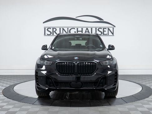New 2026 BMW X5 xDrive40i w/ M Sport Package AWD/4WD image 2