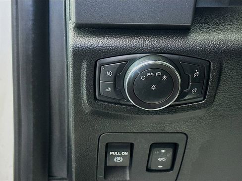 Used 2019 Ford F150 XLT w/ Equipment Group 302A Luxury image 10