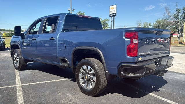 Used 2025 Chevrolet Silverado 2500 Custom w/ Custom Value Package AWD/4WD image 5