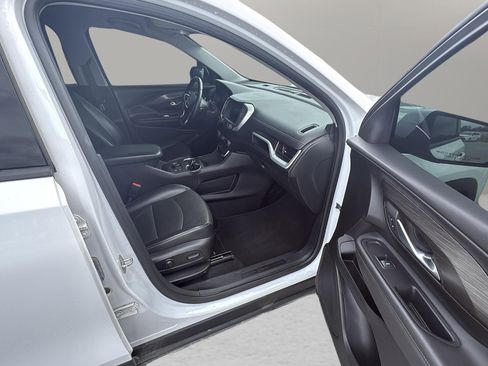 Used 2023 GMC Terrain SLT image 13