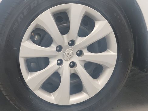 Used 2024 Toyota Corolla LE FWD image 31