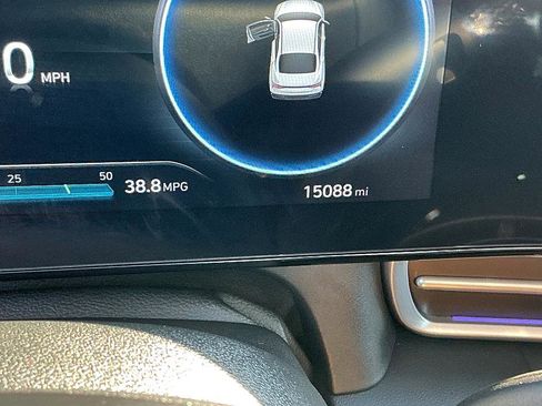 Used 2024 Hyundai Elantra SEL w/ Convenience Package image 11