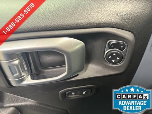 Used 2024 Jeep Wrangler Rubicon w/ Convenience Group AWD/4WD image 26