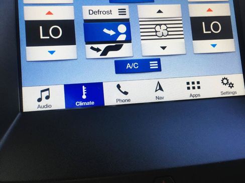 Used 2016 Ford Edge Titanium w/ Equipment Group 302A AWD/4WD image 23