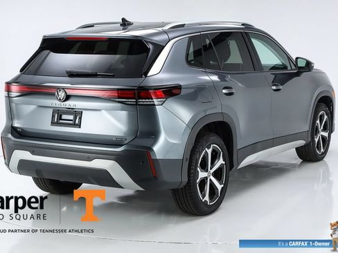 Used 2025 Volkswagen Tiguan SE w/ Panoramic Sunroof Package AWD/4WD image 48