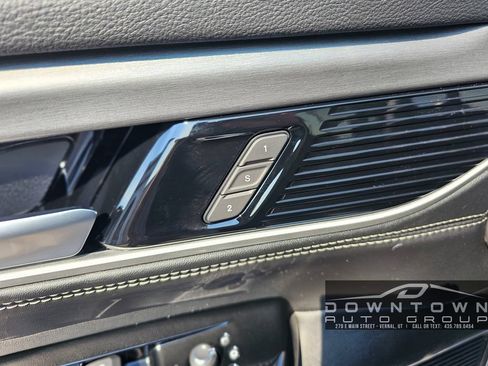New 2026 Jeep Grand Wagoneer L Limited w/ Convenience Group I AWD/4WD image 17