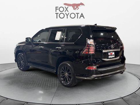 Used 2023 Lexus GX 460 Premium w/ Accessory Package image 4