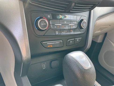 Used 2017 Ford Escape SE AWD/4WD image 35