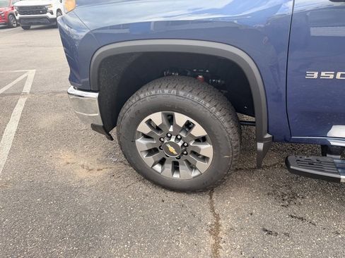 New 2026 Chevrolet Silverado 3500 LT w/ All Star Edition image 12