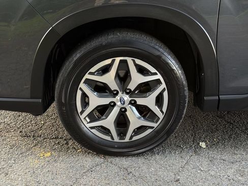Certified 2023 Subaru Forester Premium AWD/4WD image 10