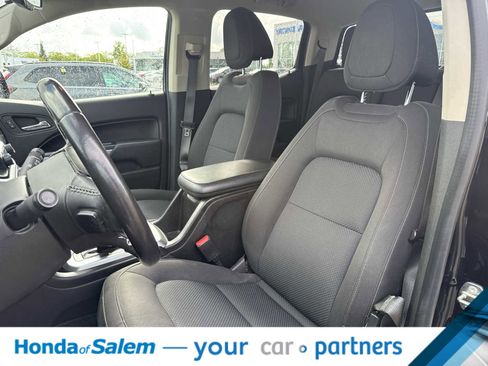 Used 2017 Chevrolet Colorado LT w/ LT Convenience Package AWD/4WD image 11