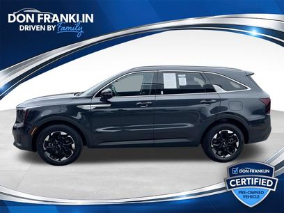 Used 2025 Kia Sorento S