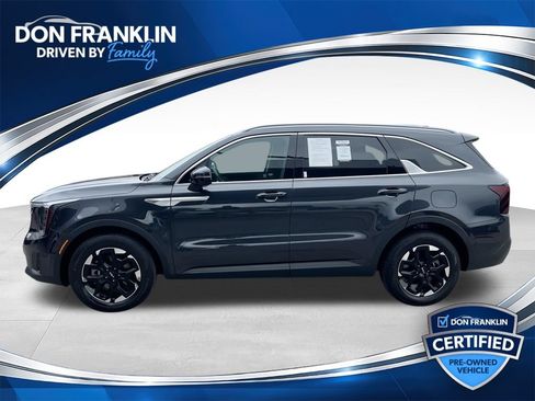 Used 2025 Kia Sorento S FWD image 1