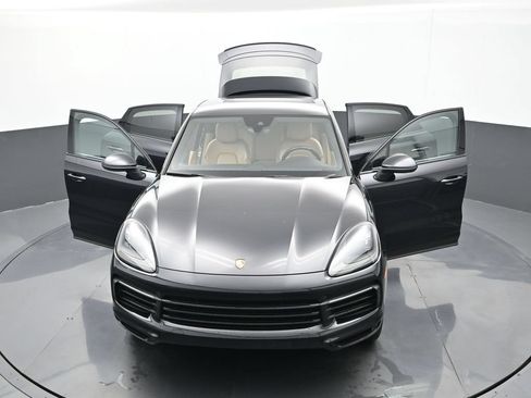 Certified 2021 Porsche Cayenne Coupe AWD/4WD image 31