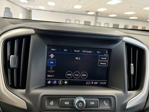 Used 2024 GMC Terrain SLE AWD/4WD image 19