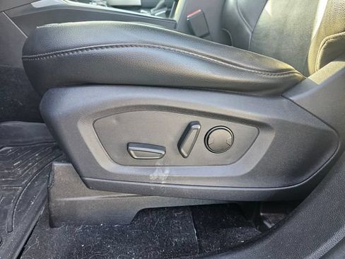 Used 2021 Ford Explorer Limited w/ Equipment Group 301A AWD/4WD image 14
