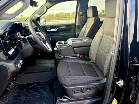 New 2026 GMC Sierra 1500 SLE w/ Preferred Package AWD/4WD image 11