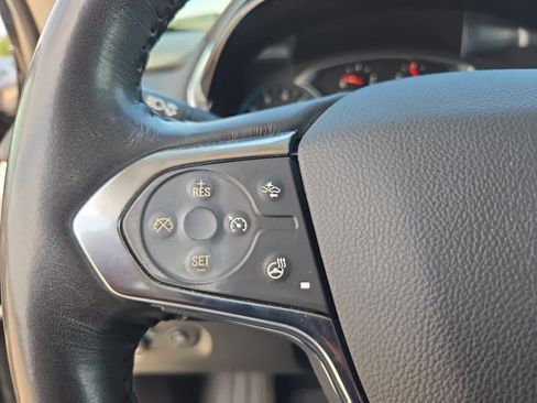 Used 2019 Chevrolet Traverse Premier w/ Driver Confidence II Package FWD image 24