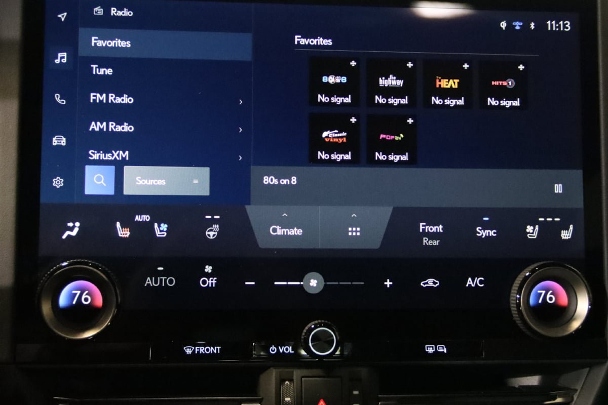 Used 2024 Lexus GX 550 w/ Accessory Package (2T) AWD/4WD image 44