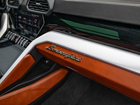 Used 2024 Lamborghini Urus S image 42