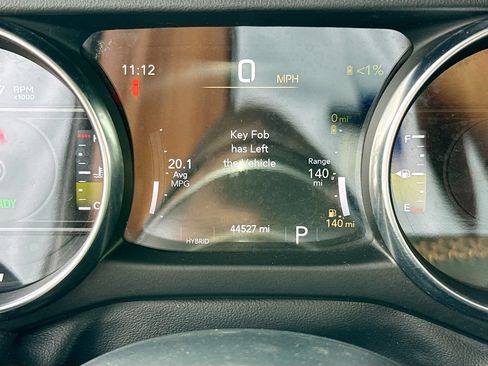 Used 2022 Jeep Wrangler Unlimited Sahara AWD/4WD image 13