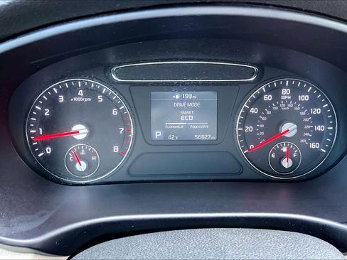 Used 2019 Kia Sorento LX image 25