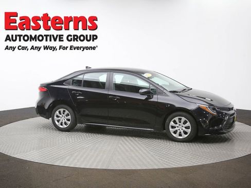 Used 2025 Toyota Corolla LE image 47