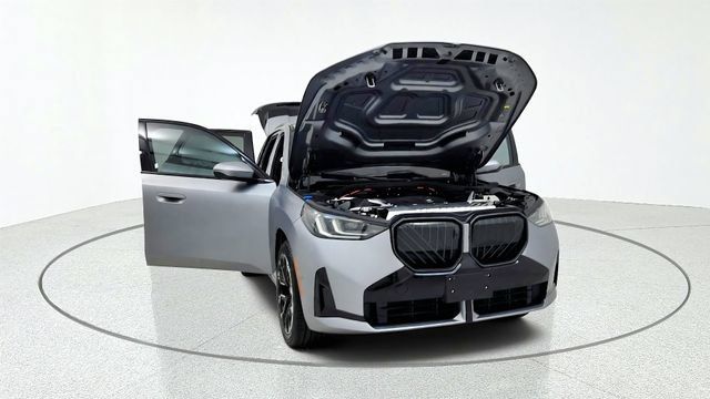 Used 2025 BMW X3 xDrive30i w/ Premium Package AWD/4WD image 12