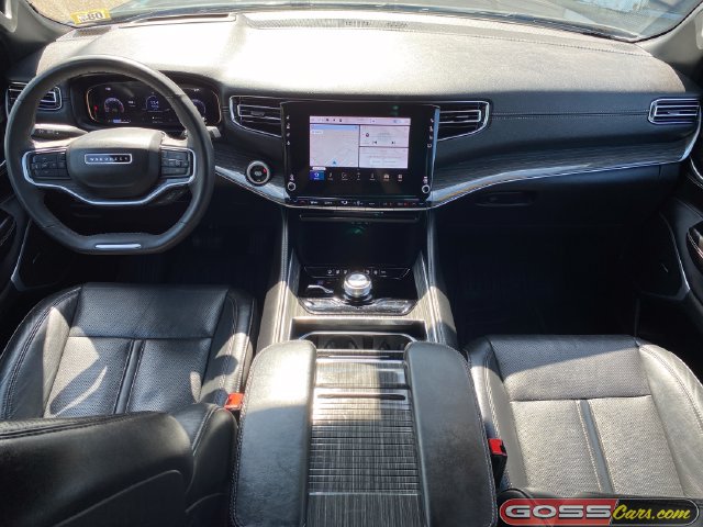 Used 2022 Jeep Wagoneer Series III AWD/4WD image 10