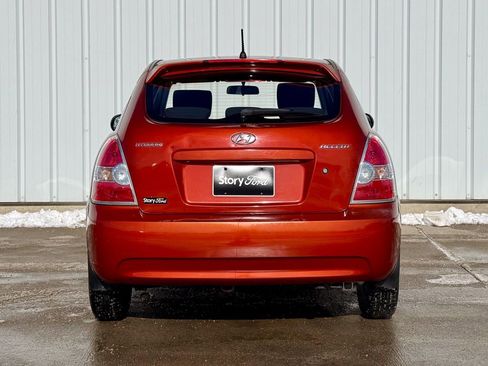 Used 2010 Hyundai Accent GS image 4